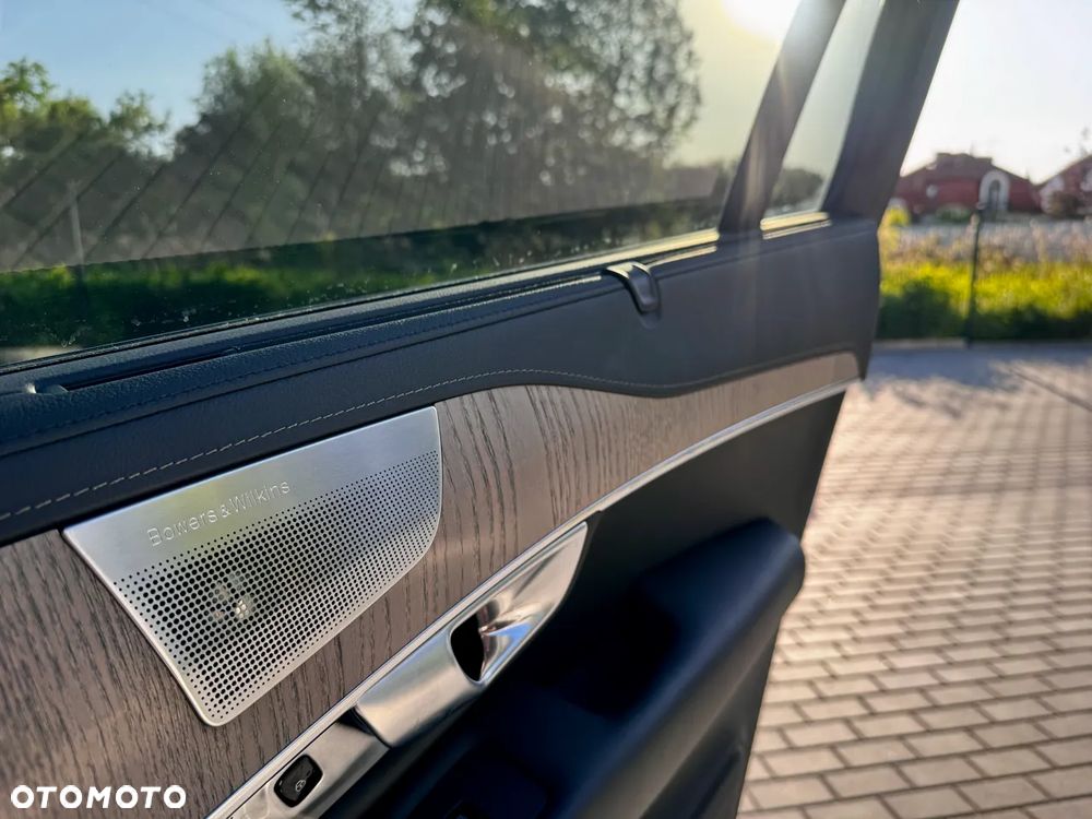 Volvo XC 90 T8 AWD Plug-In Hybrid Ultra Dark 7os - 26