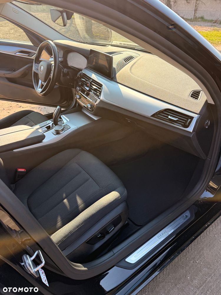 BMW Seria 5 530d Sport Line - 13