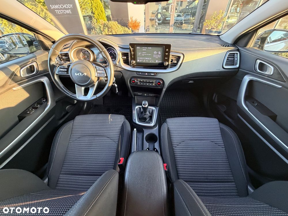 Kia Ceed 1.5 T-GDI M - 12