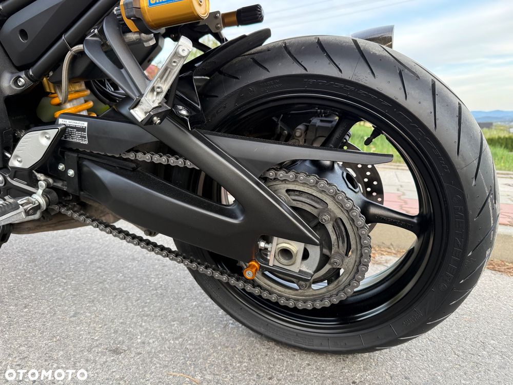 Yamaha FZ8 - 10