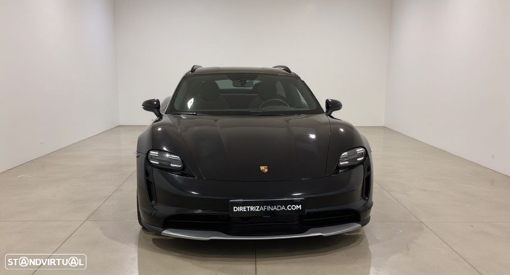 Porsche Taycan Cross Turismo 4 - 2