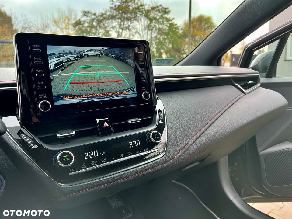 Toyota Corolla 2.0 Hybrid Executive - 12