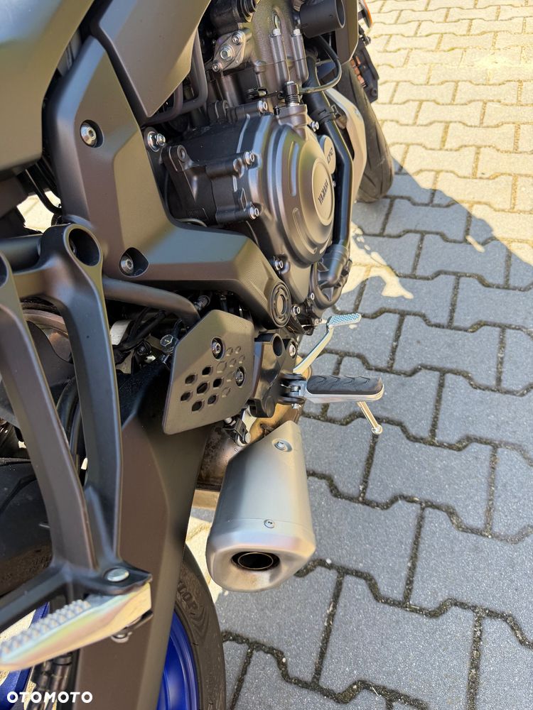 Yamaha MT - 17