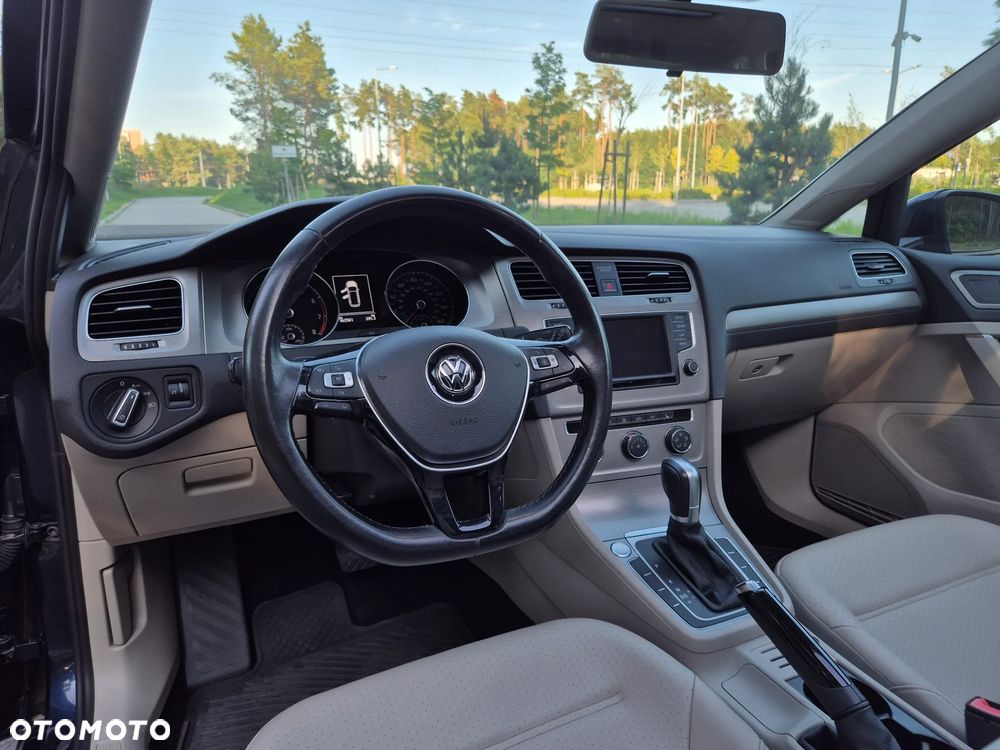 Volkswagen Golf - 11
