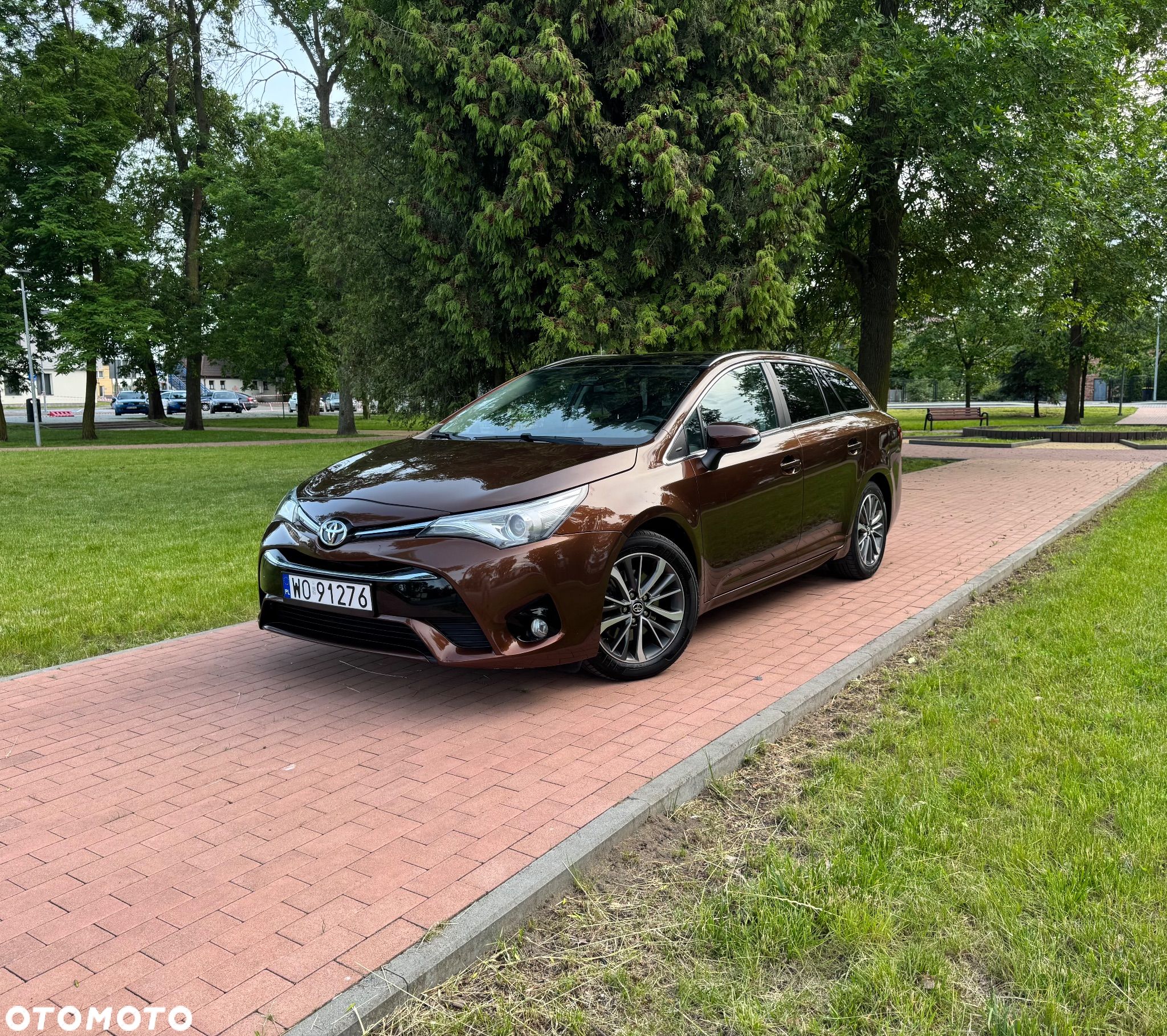 Toyota Avensis 2.0 D-4D Prestige - 1