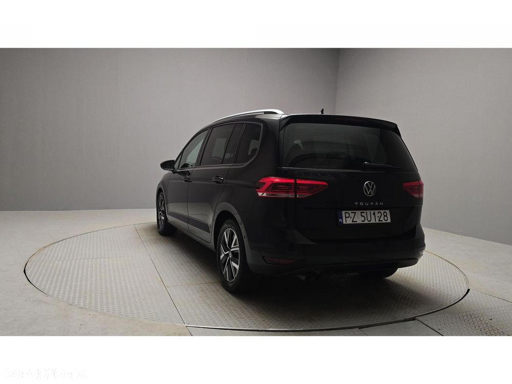 Volkswagen Touran - 8