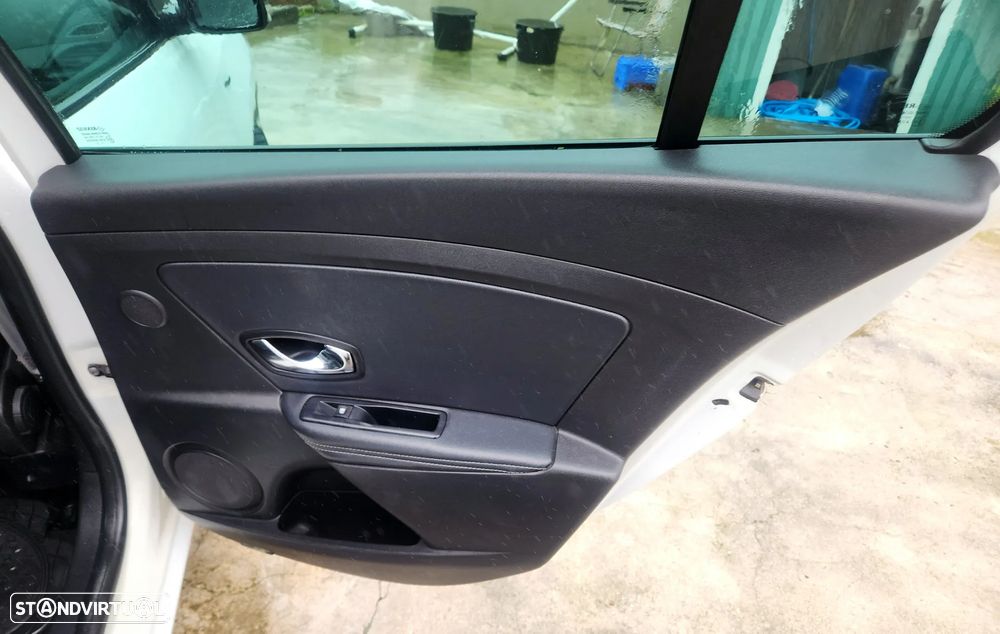 Renault Mégane Sport Tourer 1.5 dCi Bose Edition SS - 19