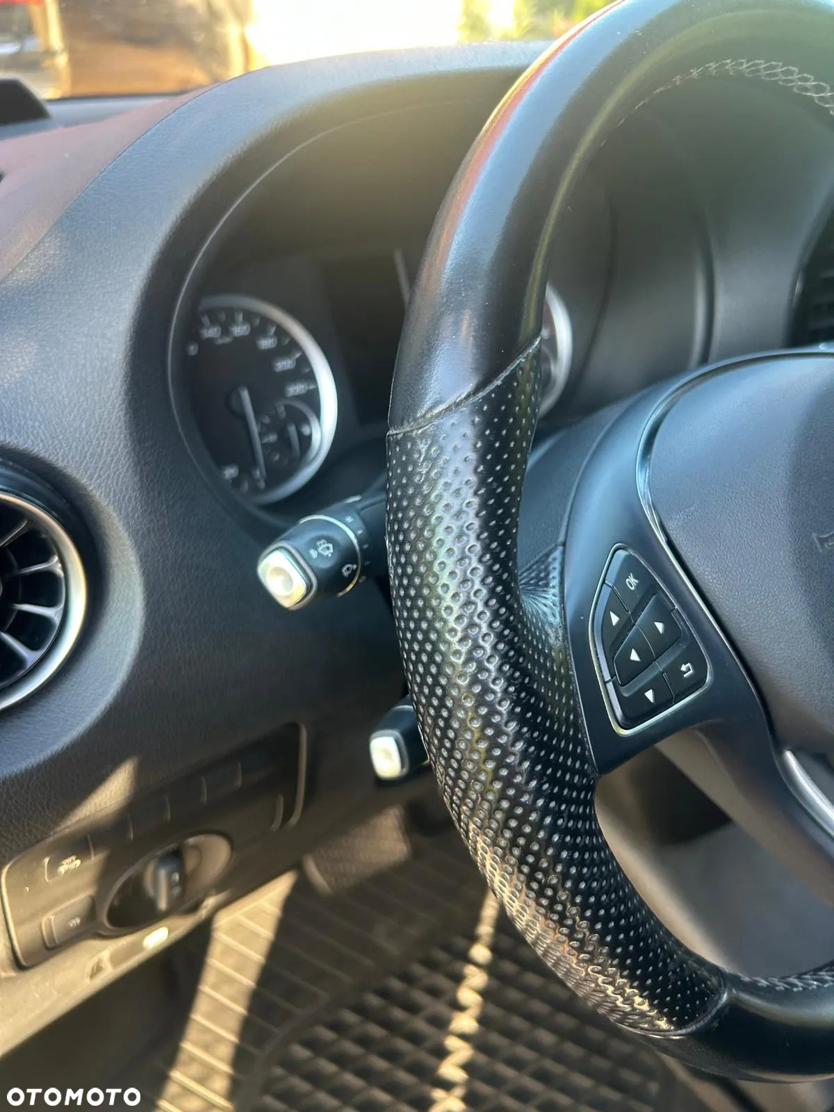 Mercedes-Benz VITO - 24