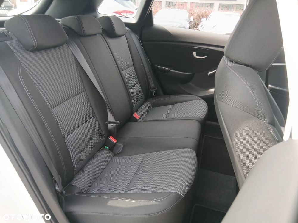 Hyundai i30 1.4 Classic + - 14