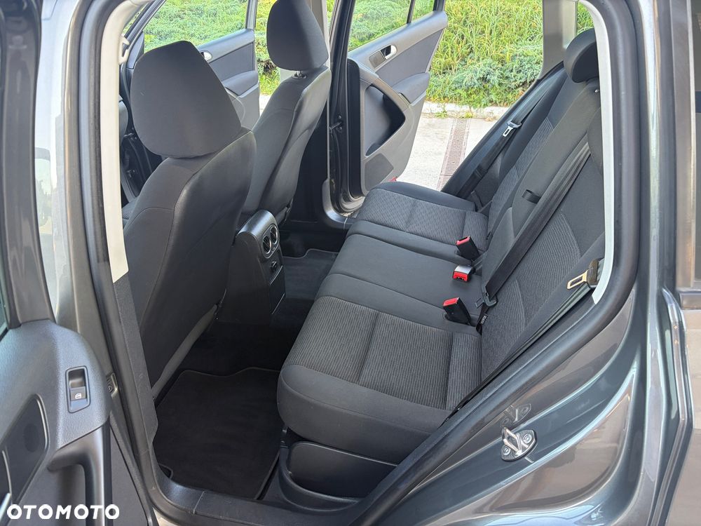 Volkswagen Tiguan 2.0 TDI DPF BlueMotion Technology Sport & Style - 11