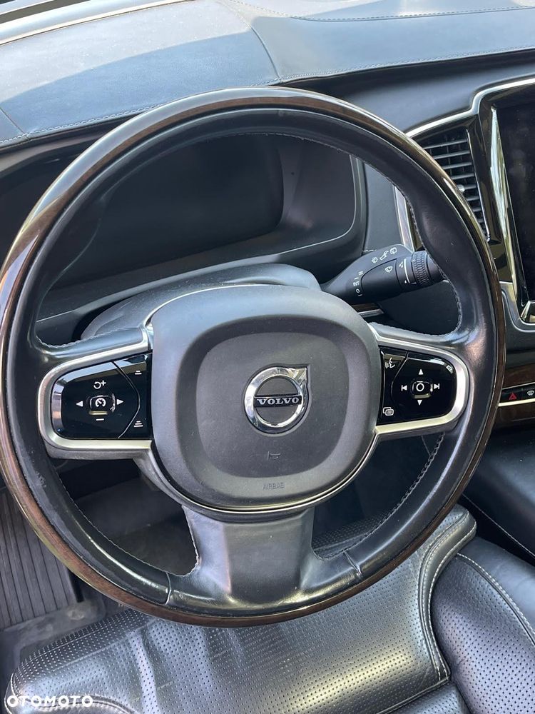 Volvo XC 90 - 26
