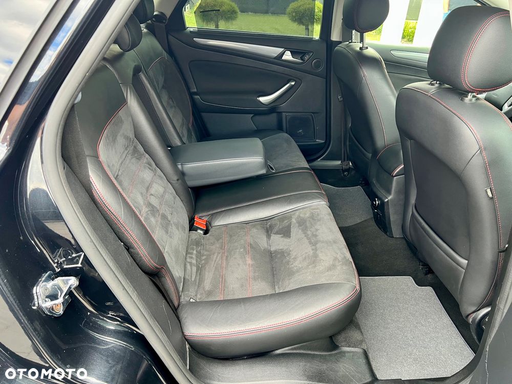 Ford Mondeo 2.0 TDCi Titanium S - 25