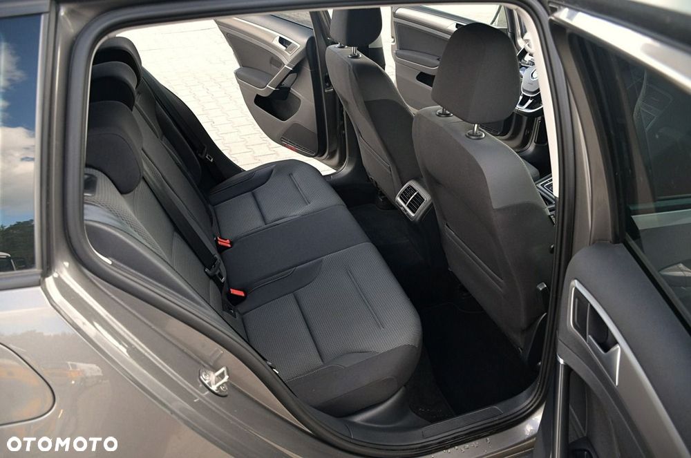 Volkswagen Golf - 14