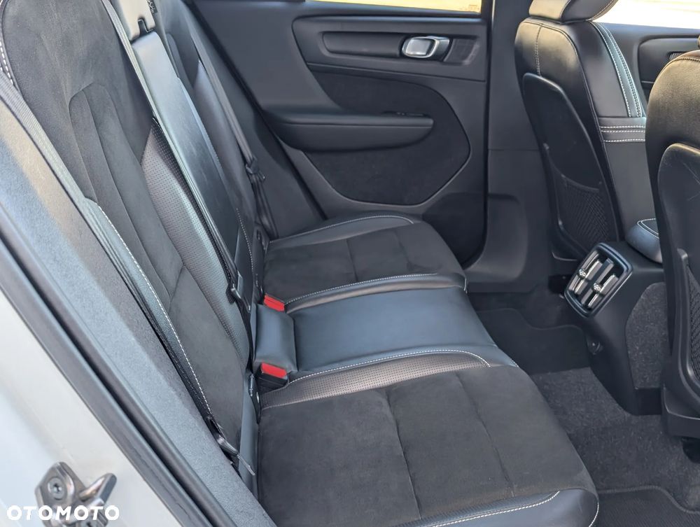 Volvo XC 40 T5 AWD R-Design - 23