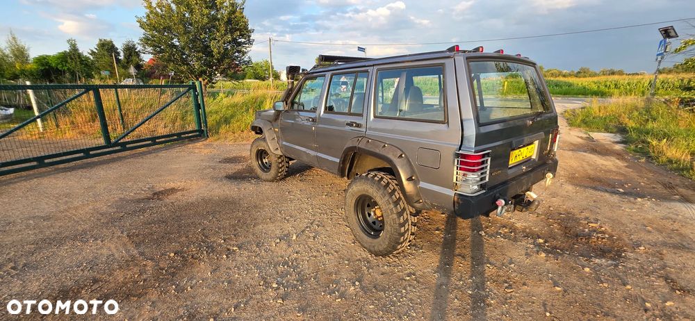 Jeep Cherokee 4.0 Limited - 6