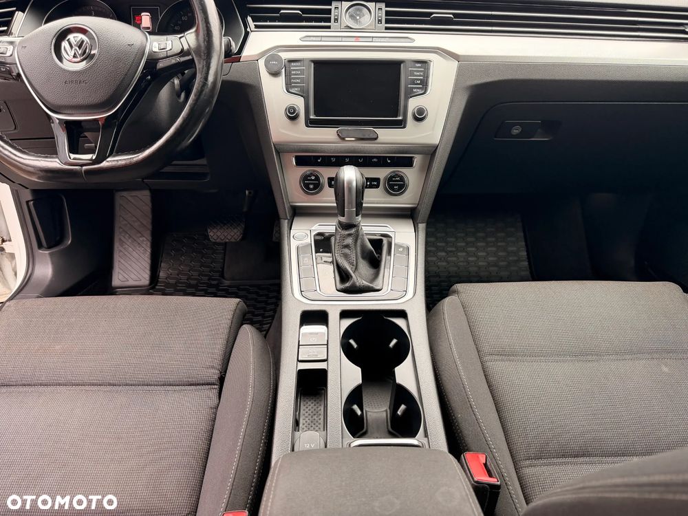 Volkswagen Passat 2.0 TDI DSG (BlueMotion Technology) Highline - 12