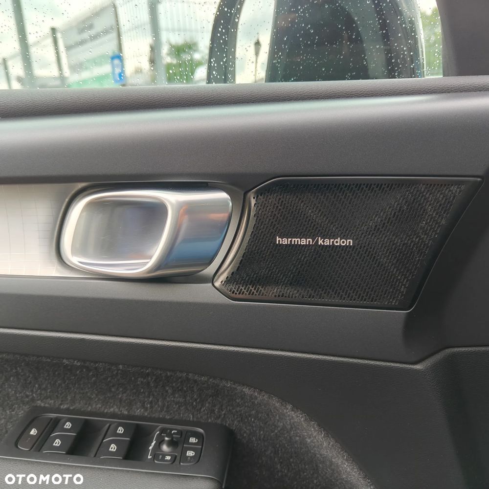 Volvo XC 40 T5 AWD Momentum Pro - 11