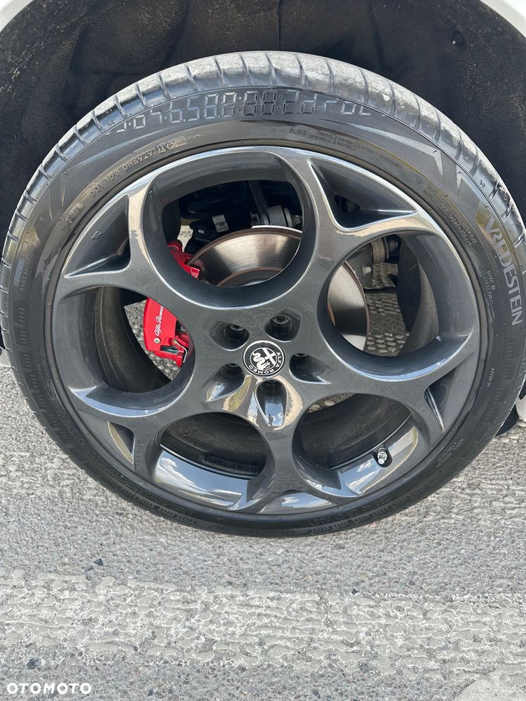Alfa Romeo Stelvio 2.0 Turbo 16V AT8-Q4 Veloce - 23