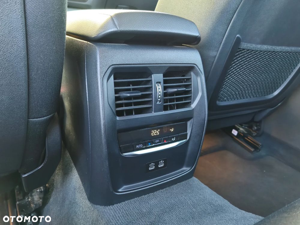 BMW Seria 3 318d - 10