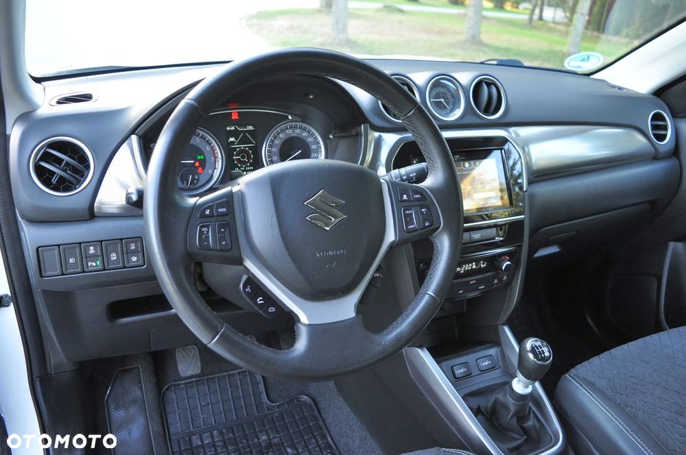Suzuki Vitara 1.4 Boosterjet Elegance 2WD - 18