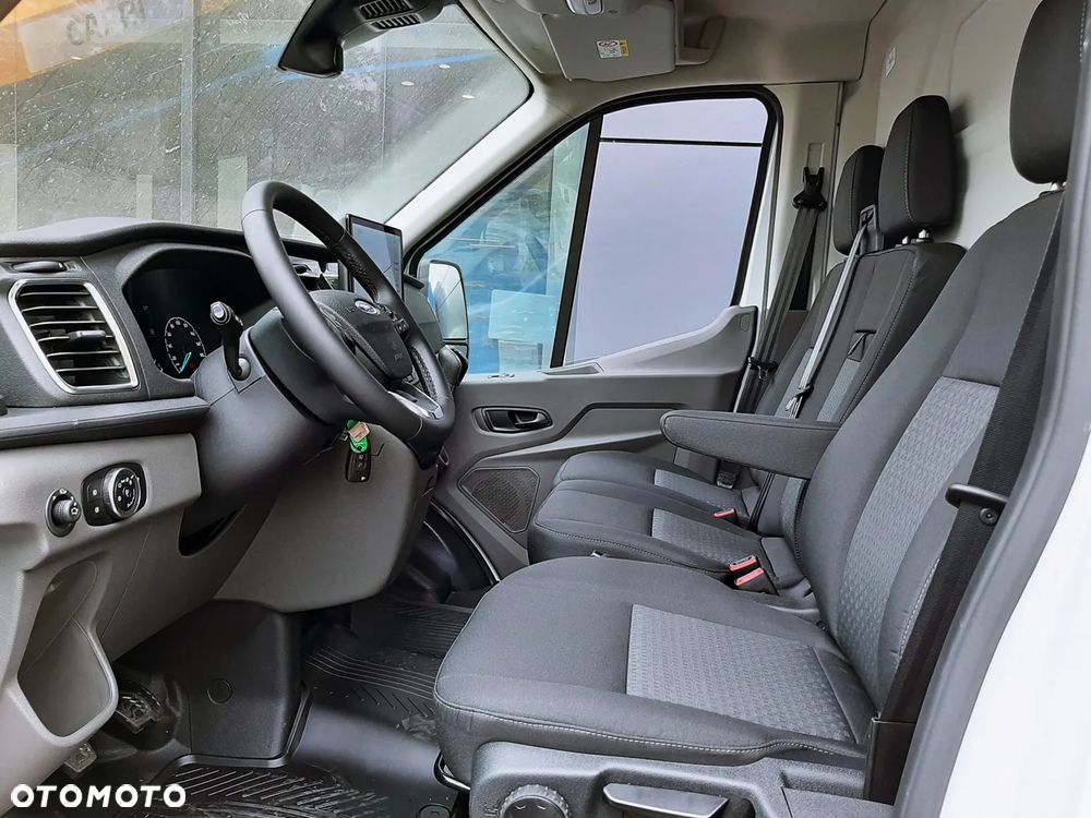 Ford Transit - 29