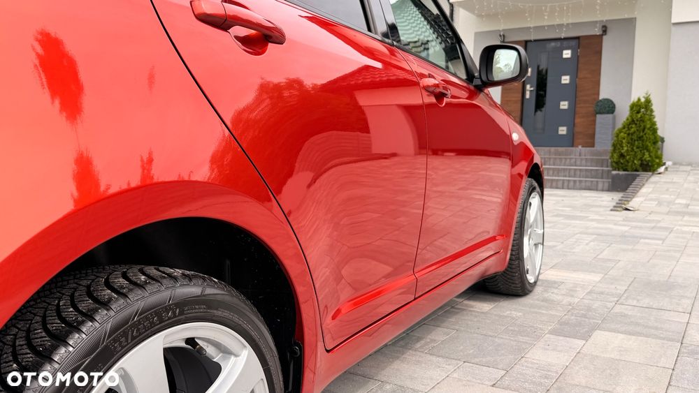 Suzuki Swift 1.3 Limited 25 - 34