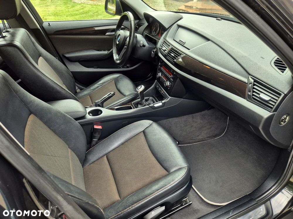 BMW X1 sDrive20i xLine - 16
