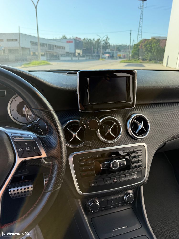 Mercedes-Benz A 200 - 25
