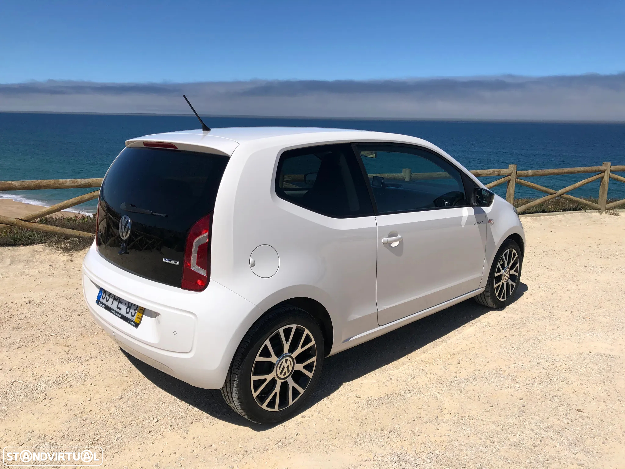 VW Up! 1.0 BlueMotion Groove - 23