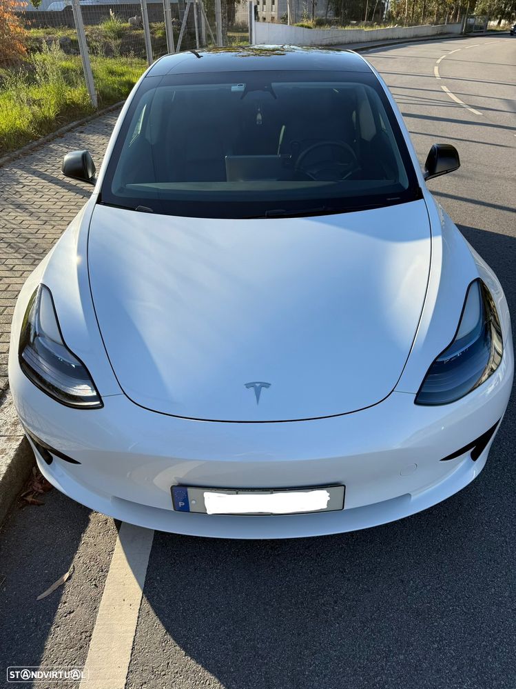 Tesla Model 3 2023 photo 3