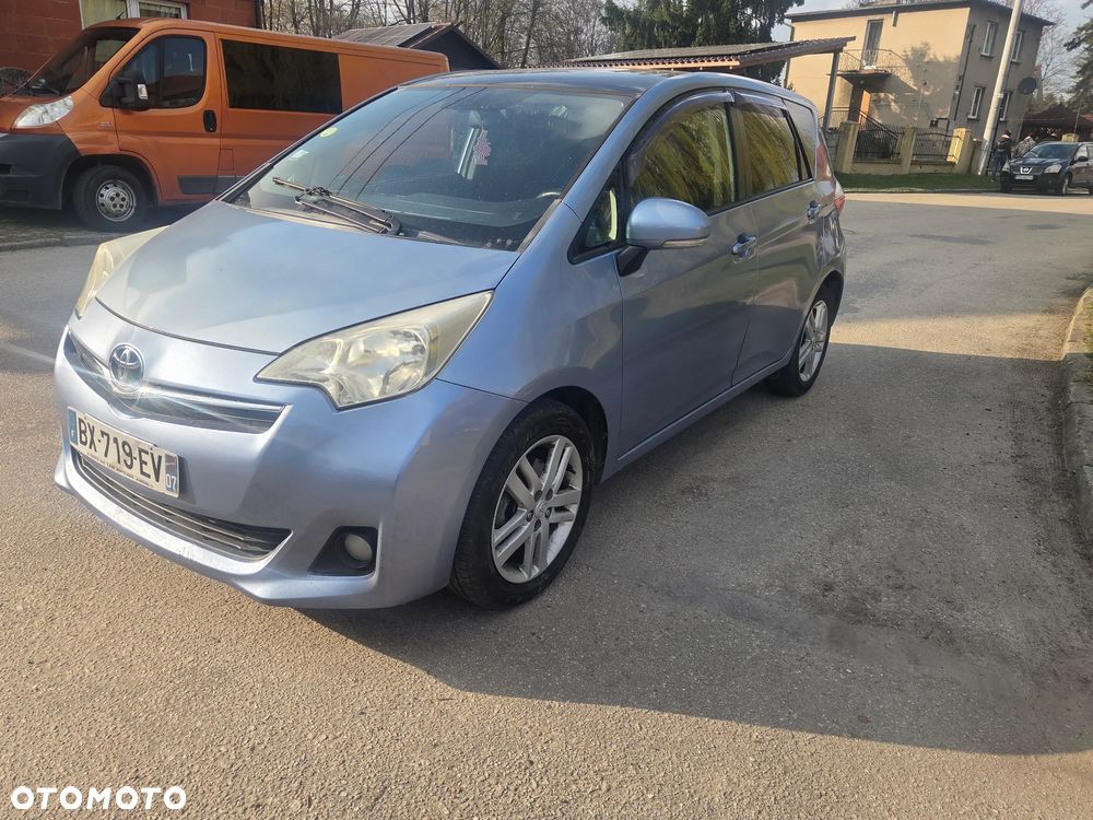 Toyota Yaris Verso 1.4 D-4D Sol - 1