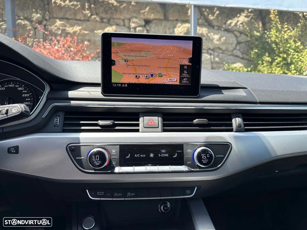 Audi A4 Avant 2.0 TDI S-line - 17
