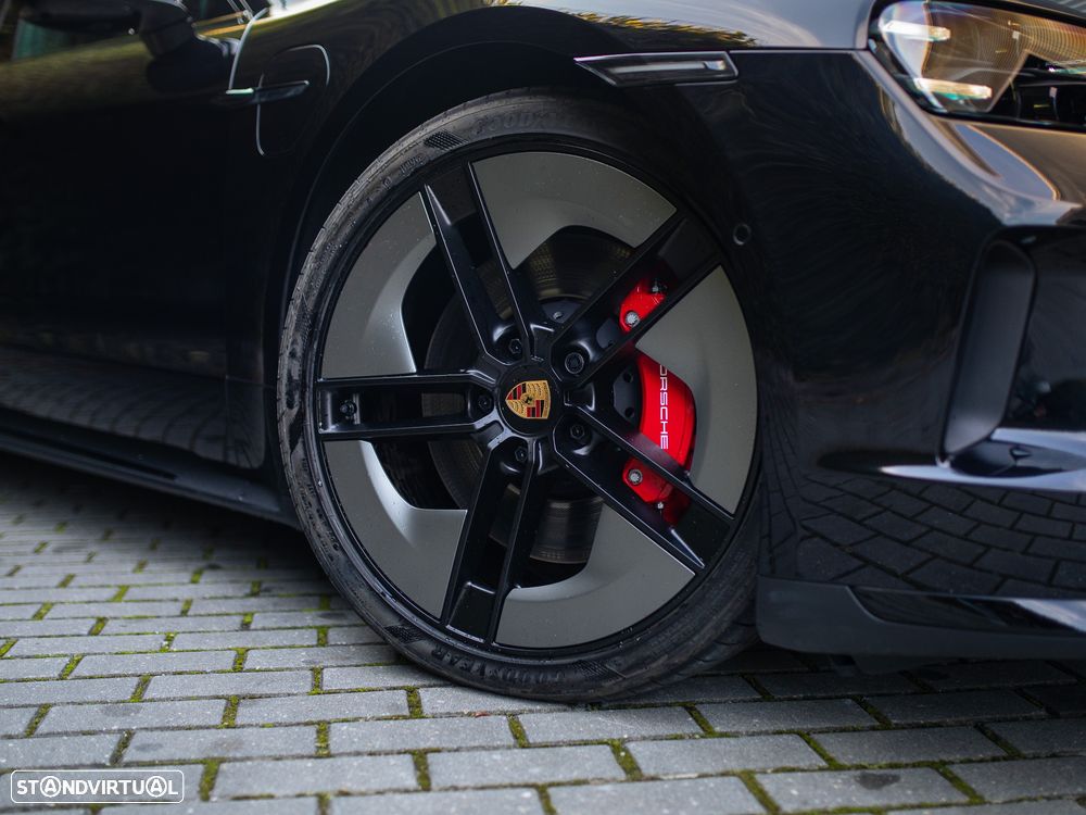 Porsche Taycan Sport Turismo GTS - 6