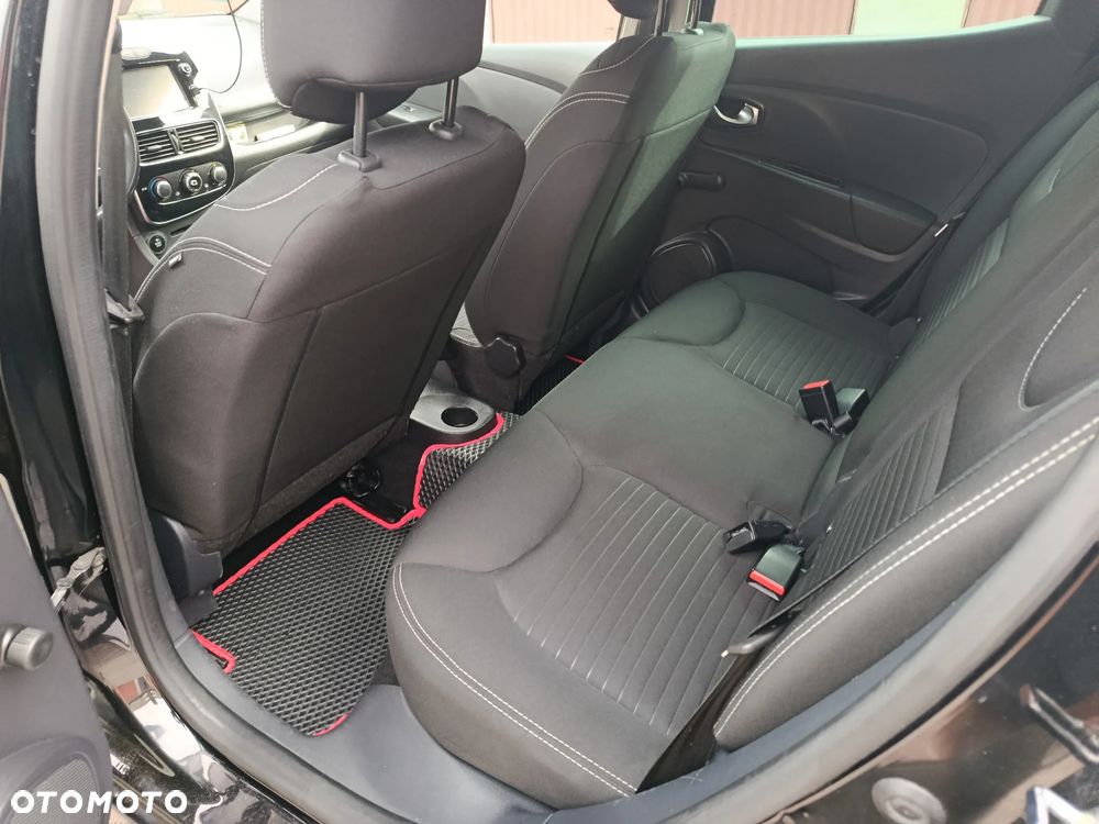 Renault Clio 1.2 16V 75 LIMITED - 9