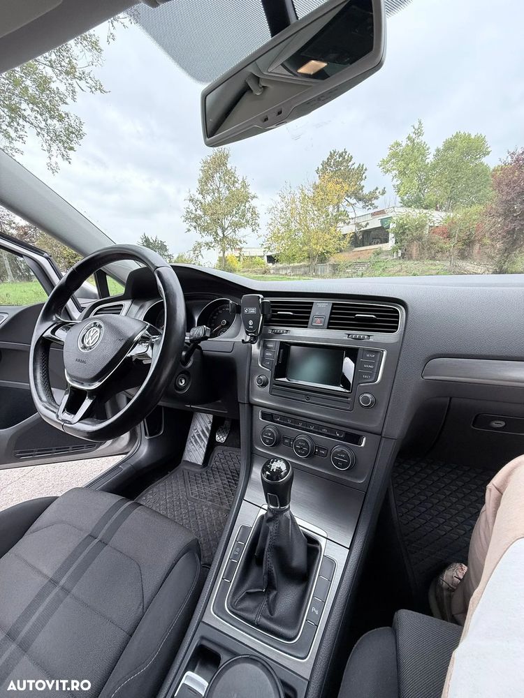 Volkswagen Golf 1.6 TDI BMT Comfortline - 8