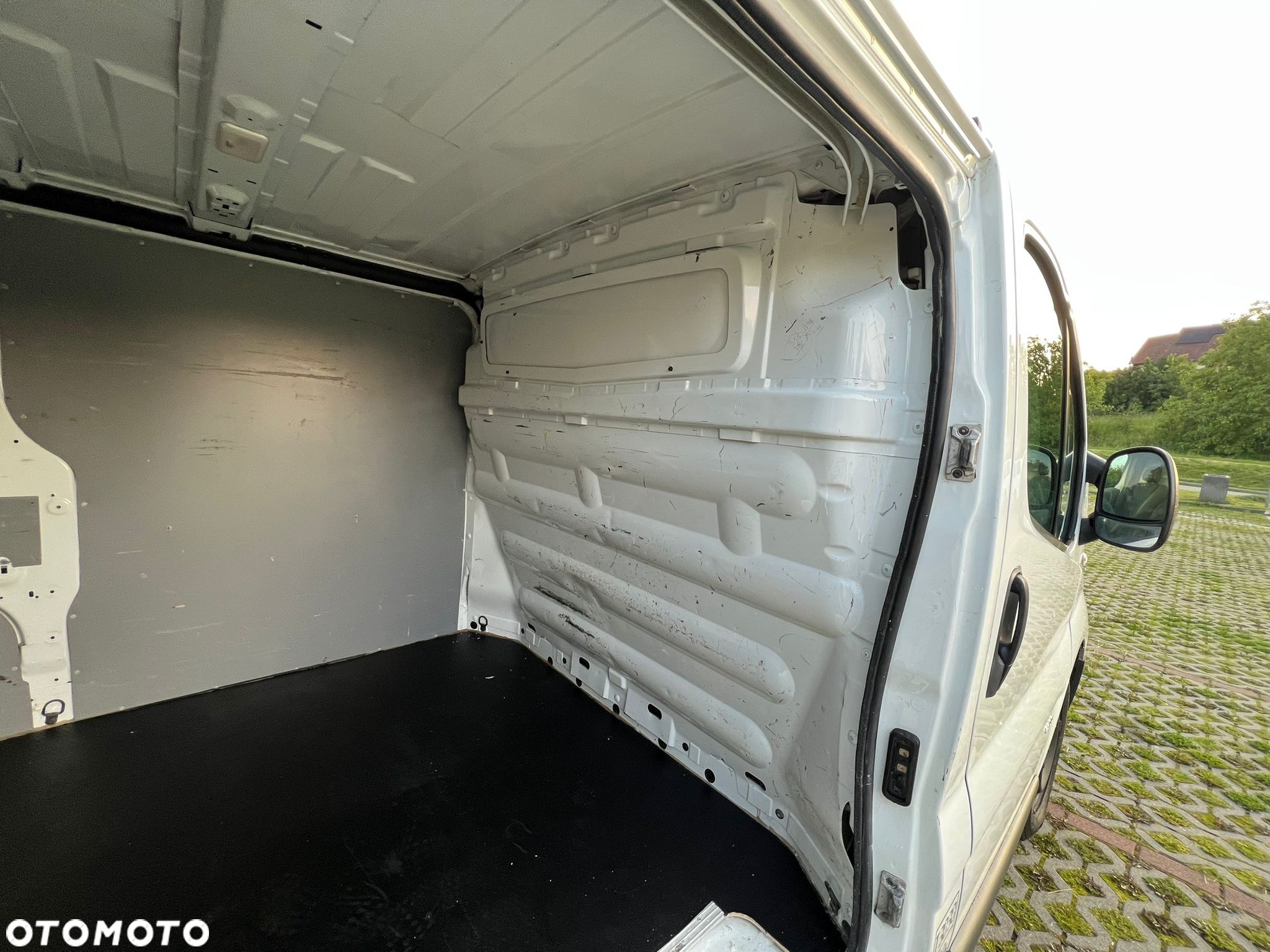 Opel Vivaro - 12