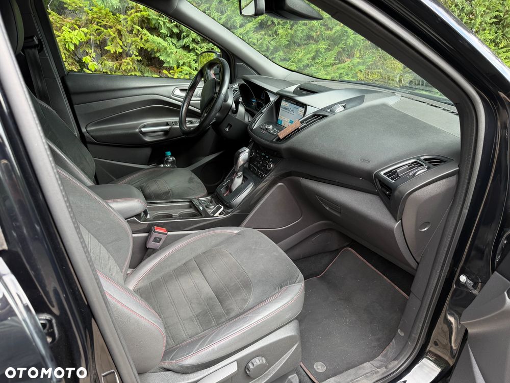 Ford Kuga 2.0 TDCi FWD ST-Line - 11