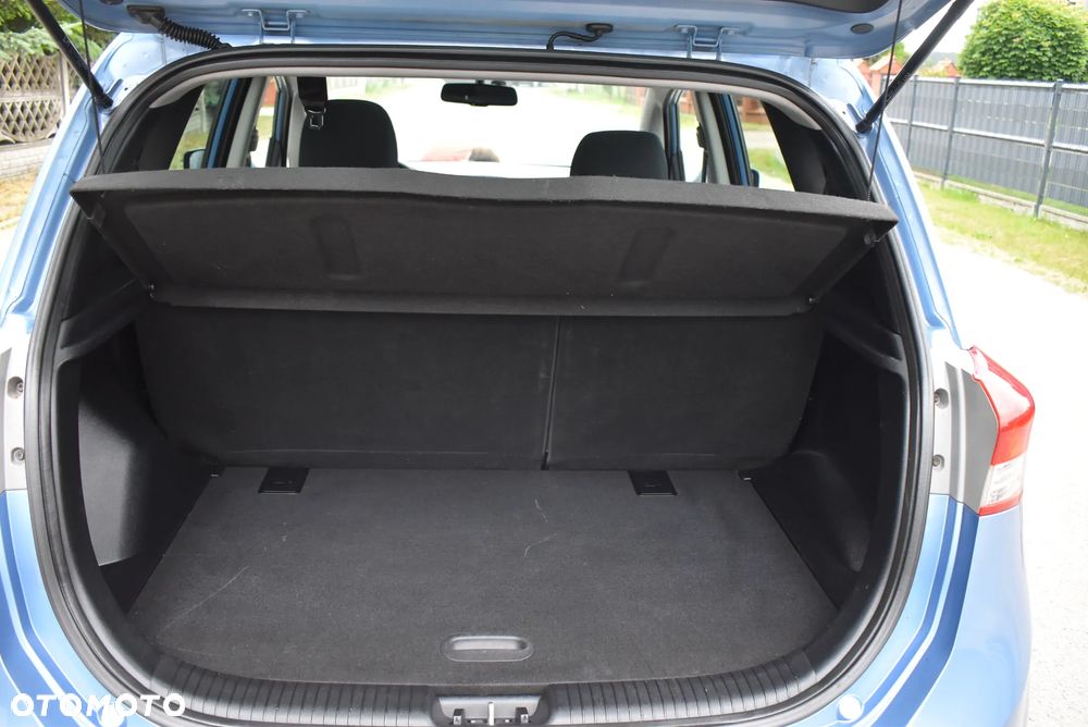 Hyundai ix20 1.4 blue YES Plus - 28