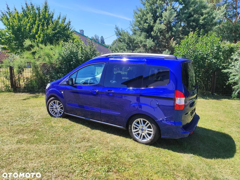 Ford Tourneo Courier 1.0 EcoBoost Titanium - 4