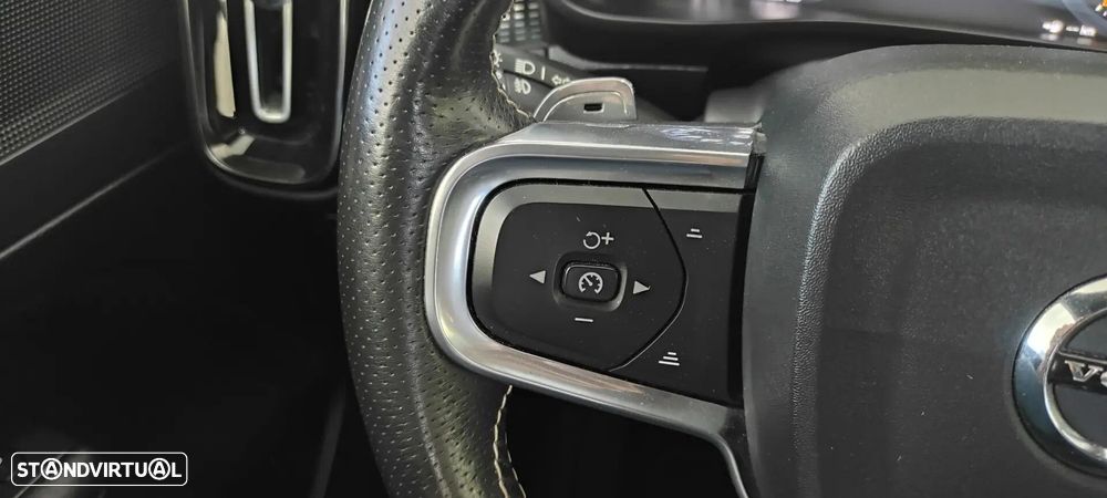 Volvo XC 40 2.0 D3 R-Design Geartronic - 37