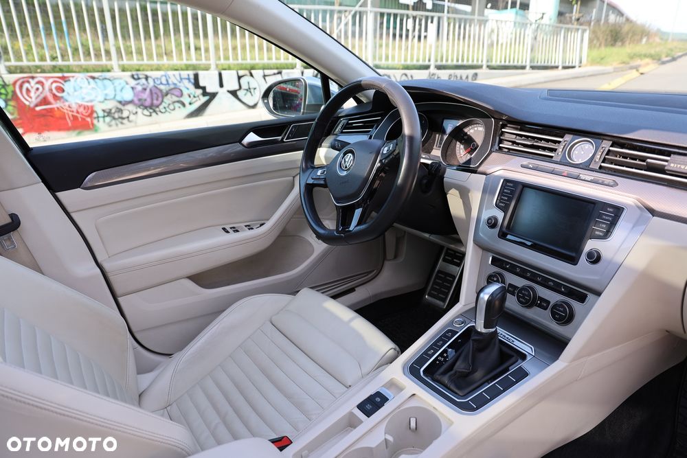 Volkswagen Passat Alltrack 2.0 TSI (BMT) 4Motion DSG - 18