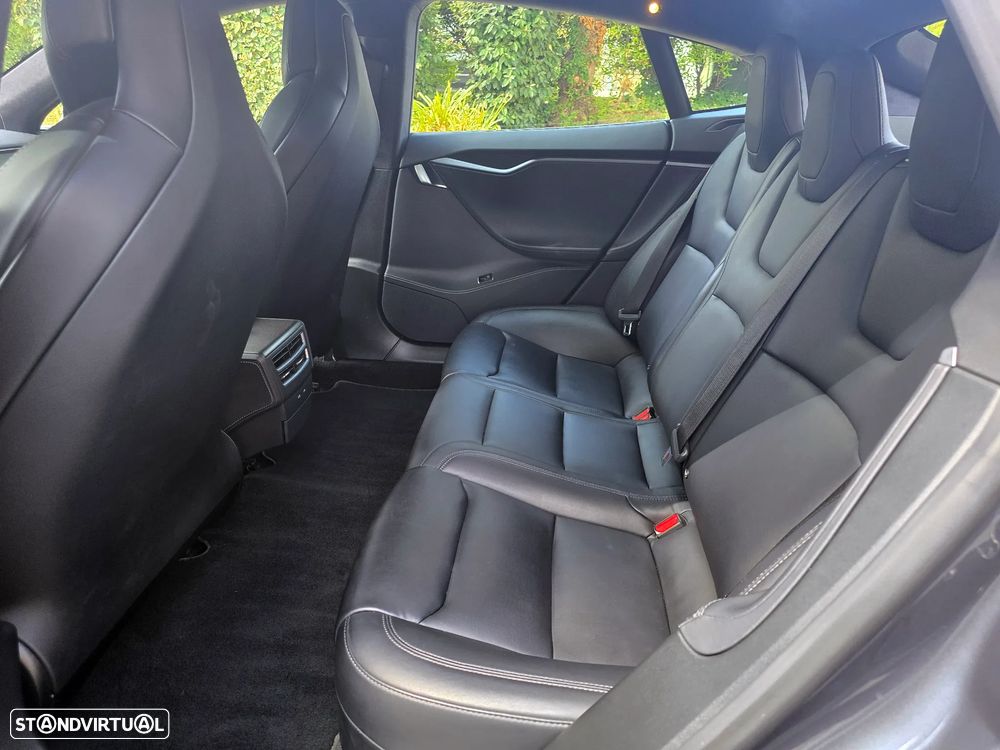 Tesla Model S Long Range - 6
