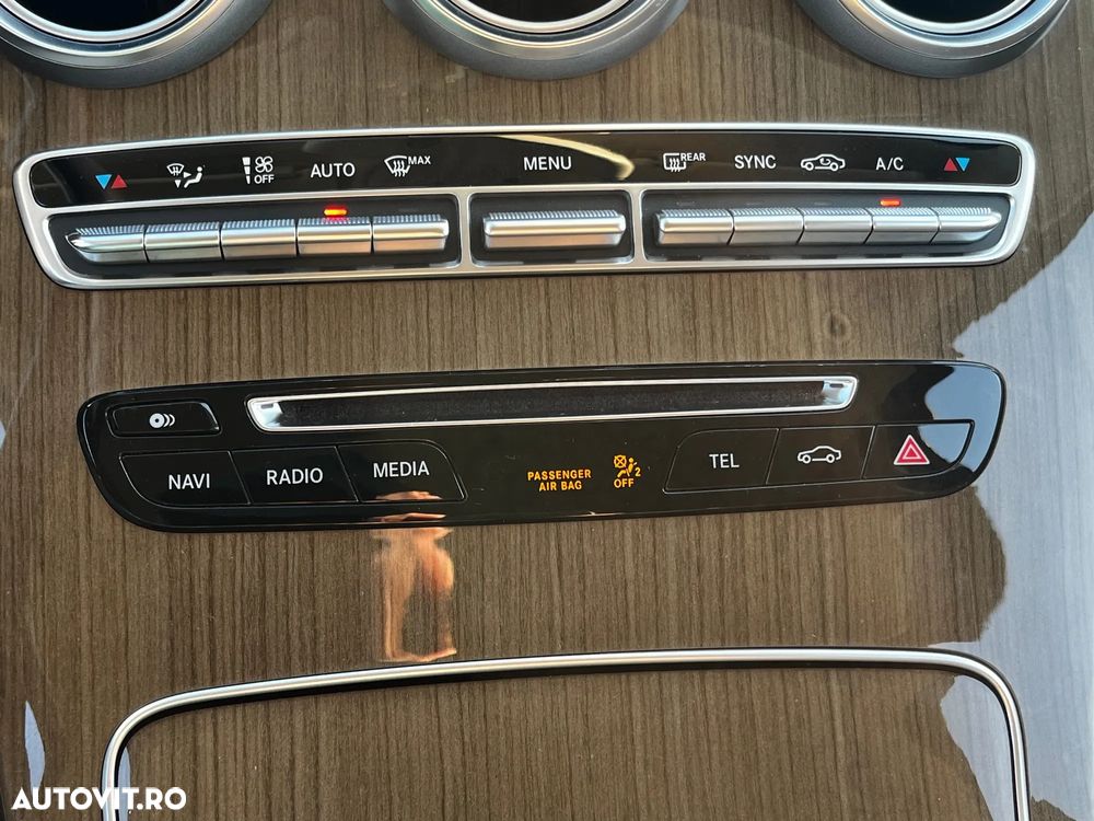 Mercedes-Benz C 400 4MATIC - 23