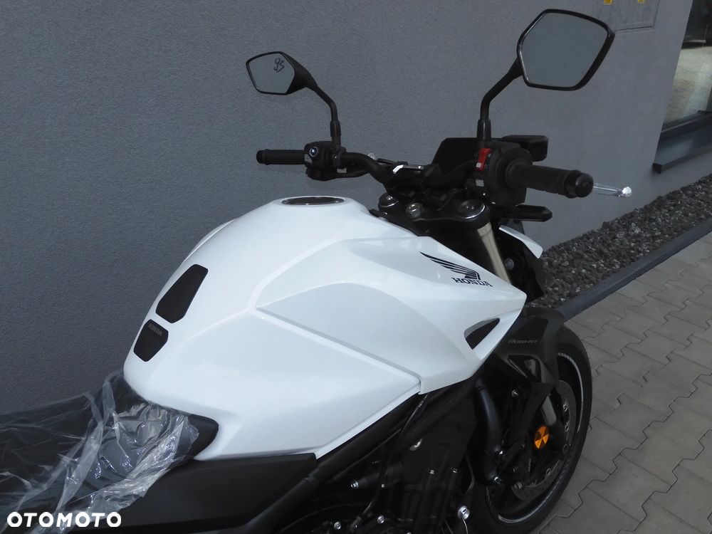 Honda Hornet - 11