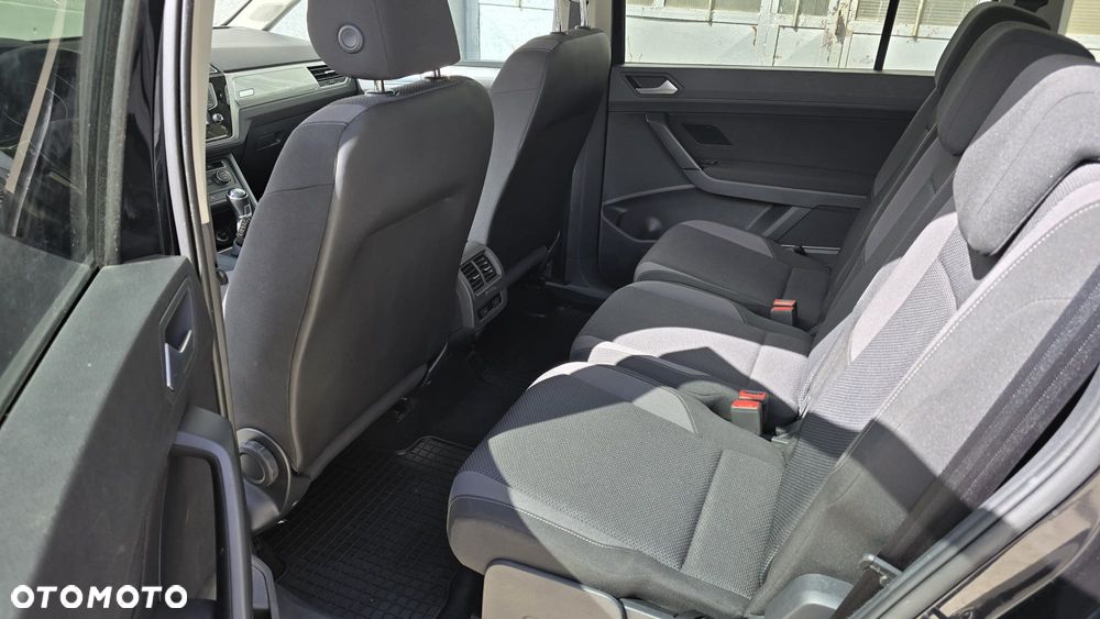 Volkswagen Touran 1.6 TDI SCR (BlueMotion Technology) Trendline - 23