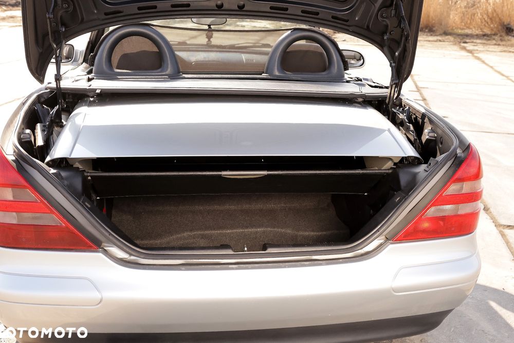 Mercedes-Benz SLK - 22