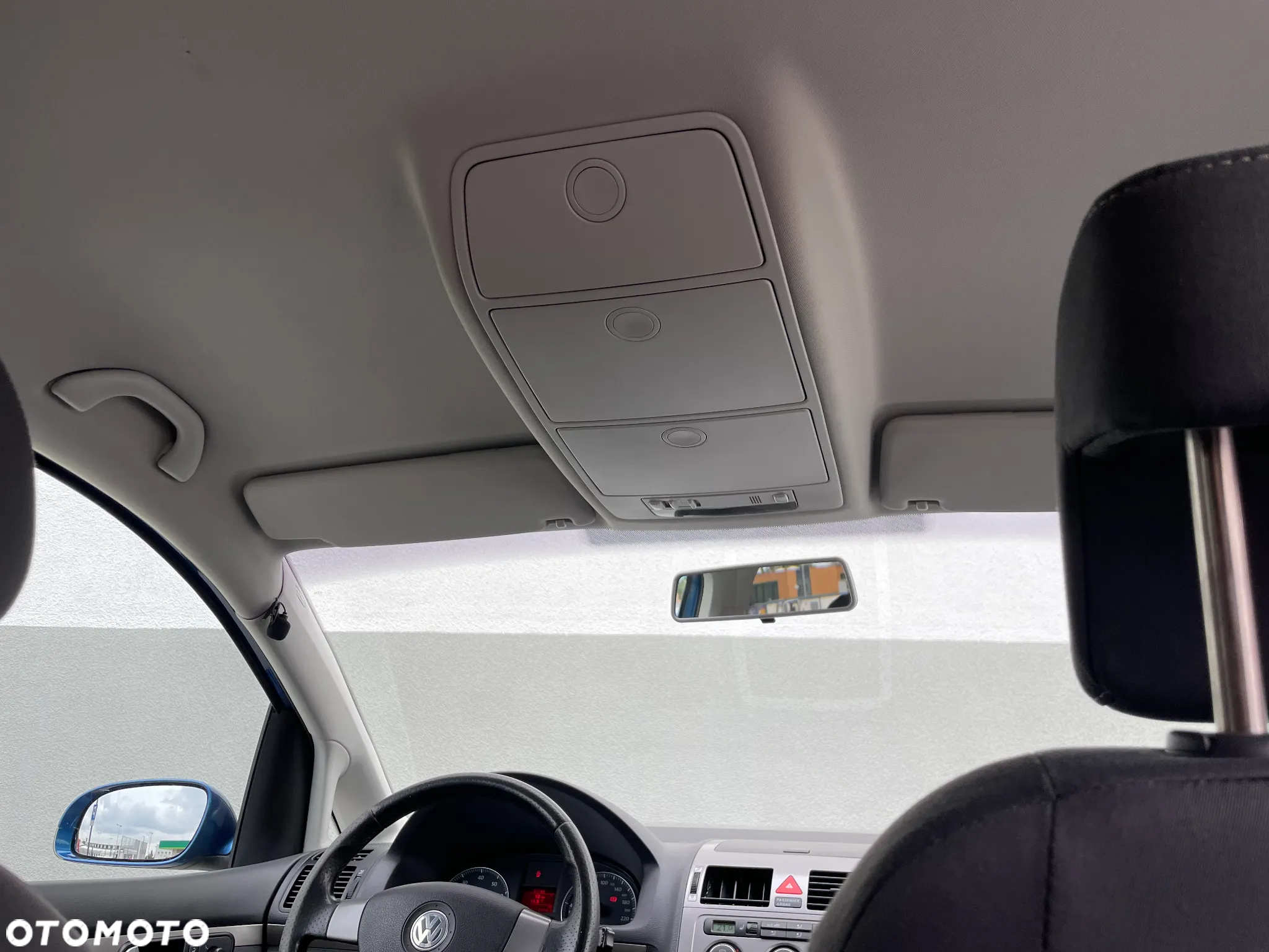 Volkswagen Touran 1.4 TSI Cross - 29