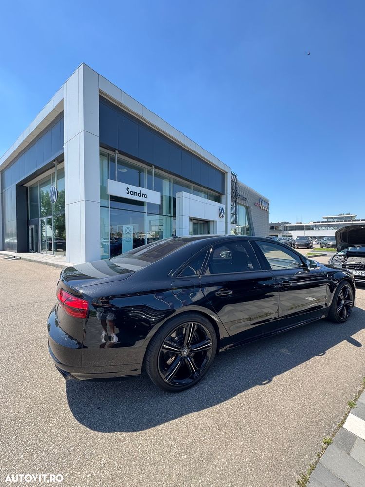 Audi S8 - 3
