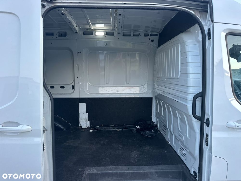 Maxus e-DELIVER 9 _ 100% ELEKTRYCZNY _ 2024 _ Bogata Wersja - 21