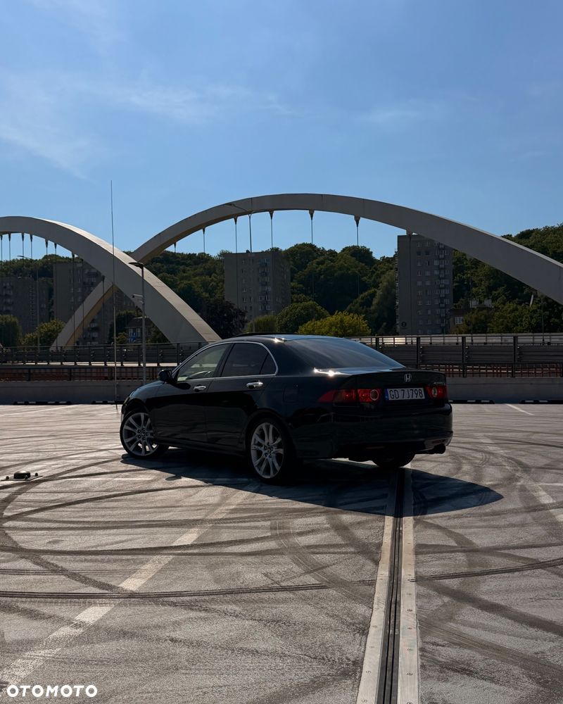 Honda Accord 2.0 Executive - 2
